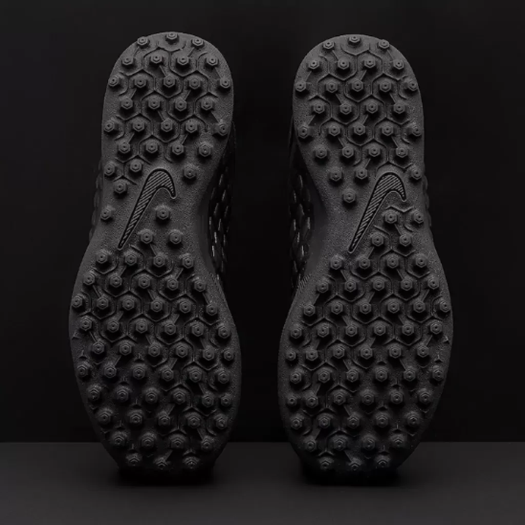 Шиповки детские Nike Hypervenom Phantom III Club JR TF
